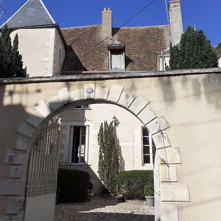 Le Logis De Saint Cyr Aparthotel Issoudun Buitenkant foto