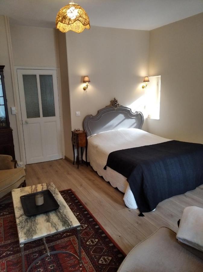 Le Logis De Saint Cyr Aparthotel Issoudun Buitenkant foto