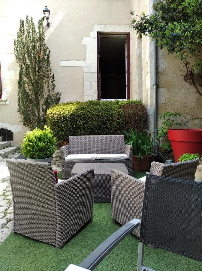 Le Logis De Saint Cyr Aparthotel Issoudun Buitenkant foto