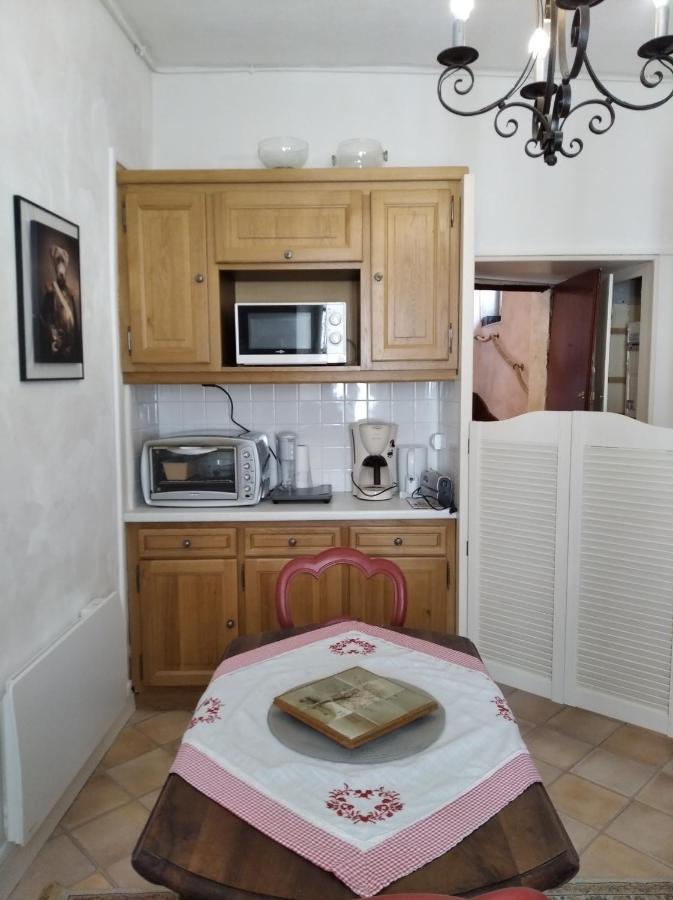 Le Logis De Saint Cyr Aparthotel Issoudun Buitenkant foto