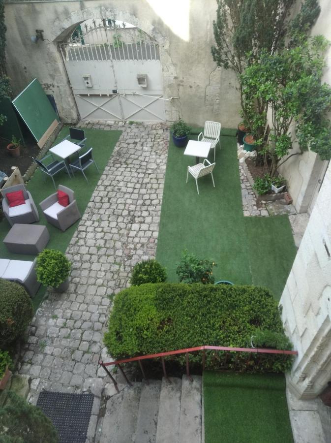 Le Logis De Saint Cyr Aparthotel Issoudun Buitenkant foto