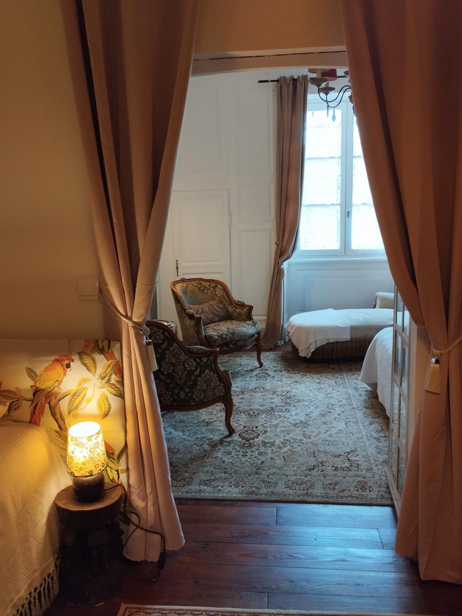 Le Logis De Saint Cyr Aparthotel Issoudun Buitenkant foto